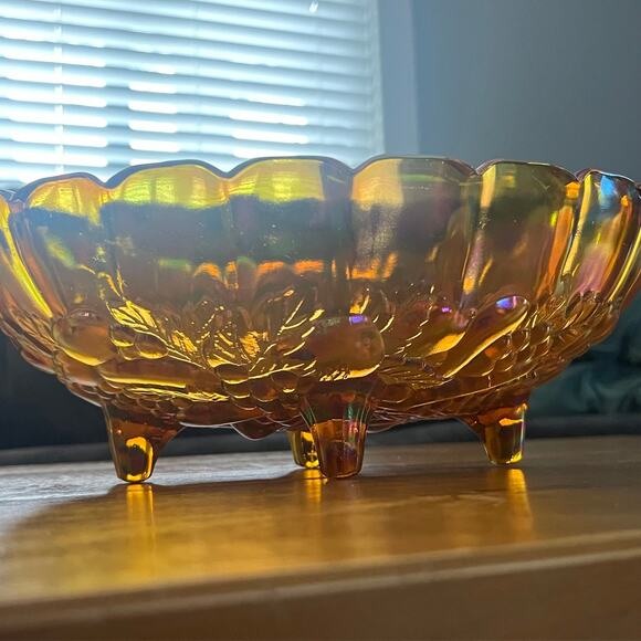 Large Vintage Iridescent Amber Indiana Carnival Glass Fruit Bowl - Picture 4 of 6